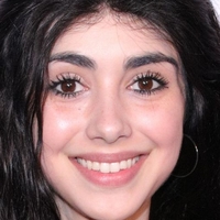 Alexa Mansour Nue