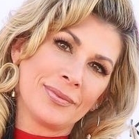 Alexis Bellino Nue