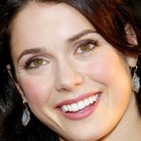 Ali Cobrin Nue