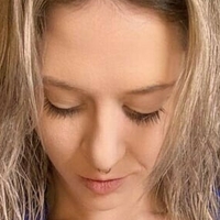 Aline Bragança Nue