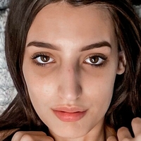 Alison Rainer Nue