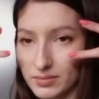 Aloona Larionova Nue