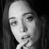 Anna Collini Nue