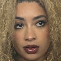 ariannasboringlife Nue