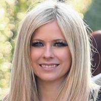 Avril Lavigne Nue