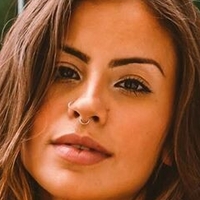 Beatriz Assis Nue