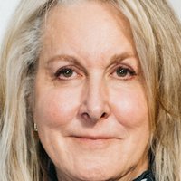 Betty Thomas Nue