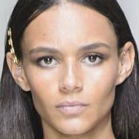 Binx Walton Nue