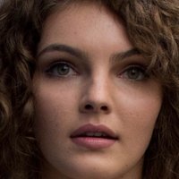 Camren Bicondova Nue