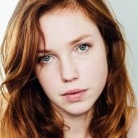 Carolina Jurczak Nue
