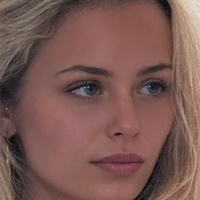 Chloe Hamilton23 Nue