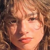 Chloe Reynolds Nue