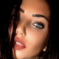 Chloy Hevans Nue
