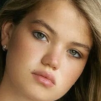 Daria Tyazkhun Nue