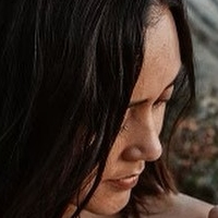 Dia Frampton Nue