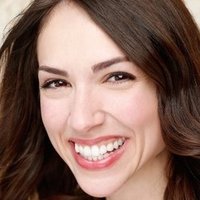 Eden Riegel Nue