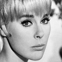 Elke Sommer Nue