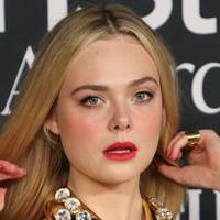 Elle Fanning Nue