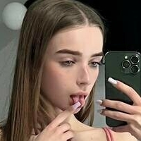 ellie_lu Nue