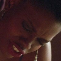 Gloria Lynne-Henry Nue