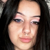 gonoszhalott Nue