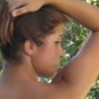 Holly Durst Nue