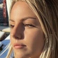 Julia Haller Nue