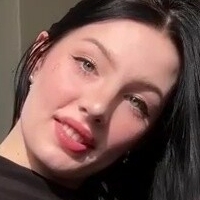 Julia Molligan | molliganbitch Nue