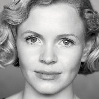 Kate Phillips Nue