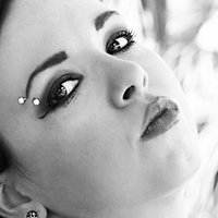 Kelly Otis Nue