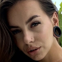 Kendra Lane Nue