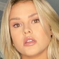 Kinsey Wolanski Nue