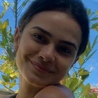 Lara Nobre Nue