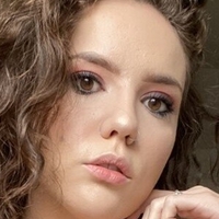 Laura Earnesty Nue