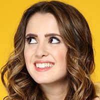 Laura Marano Nue