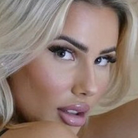 Lauramarialee Nue