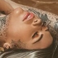 Lindsay Clark Nue
