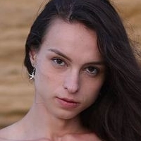 Luba Zeleny Nue