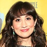 Lucy DeVito Nue
