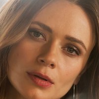 Maeve Dermody Nue