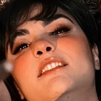 Maria Confort Nue