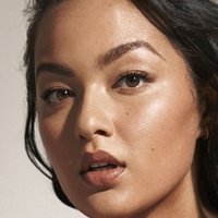 Mia Kang Nue
