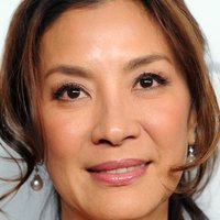 Michelle Yeoh Nue