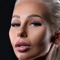 Nikola Rihova Nue