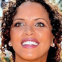 Noémie Lenoir Nue
