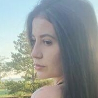 Pauline Ribeiro Nue