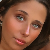 Raphaella Deuringer Nue