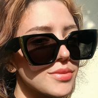 raven.moore_0801 Nue