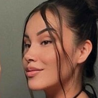 reneelushxo Nue