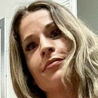 Rhonda Nue
